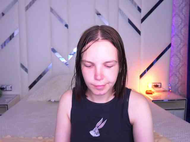 SpicyyDoll webcam