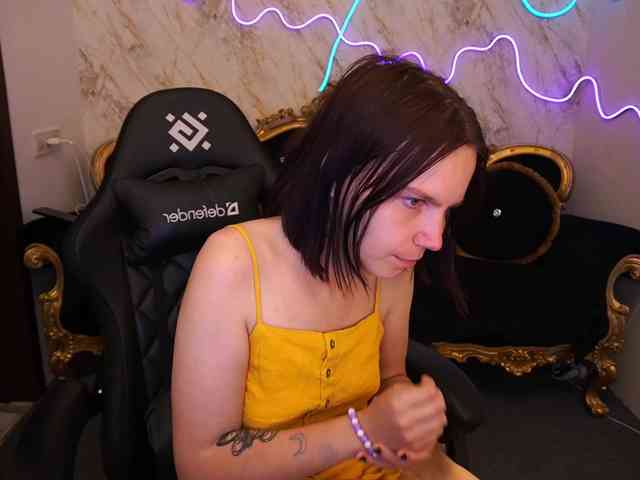 SpicyyDoll webcam