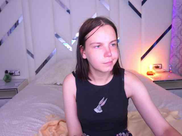 SpicyyDoll webcam