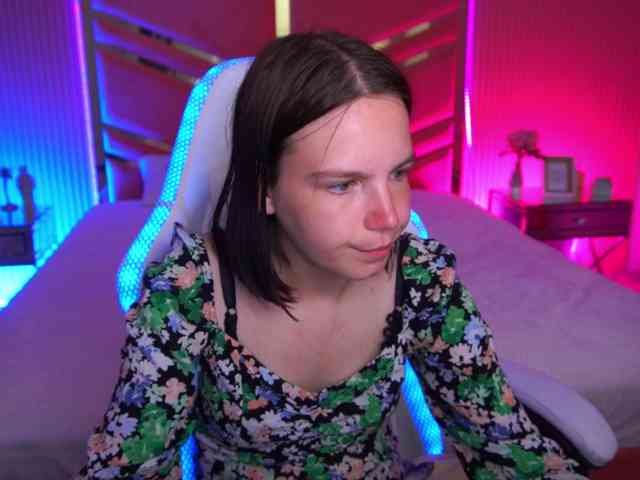 SpicyyDoll webcam