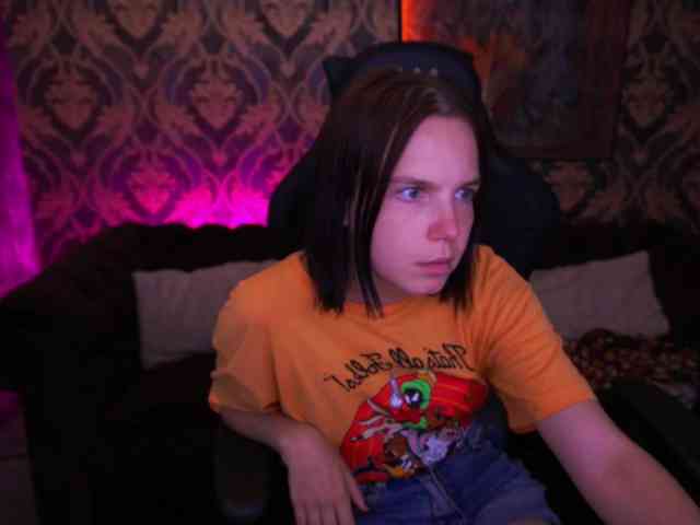 SpicyyDoll webcam