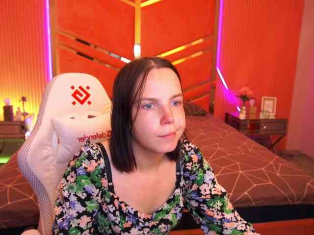 SpicyyDoll webcam