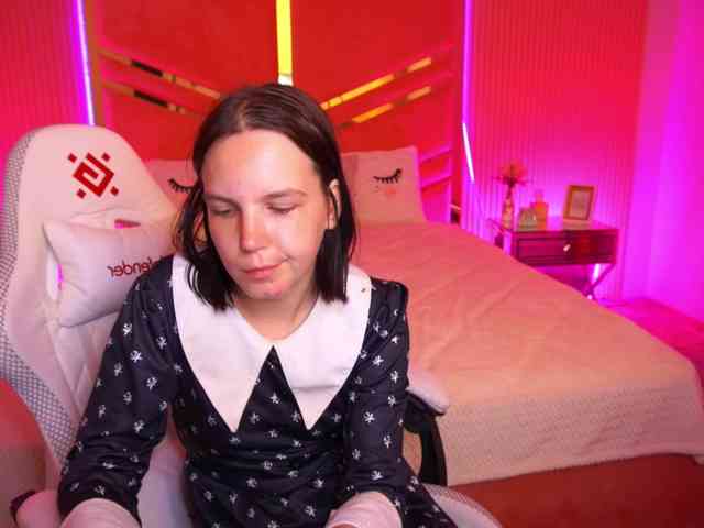 SpicyyDoll webcam
