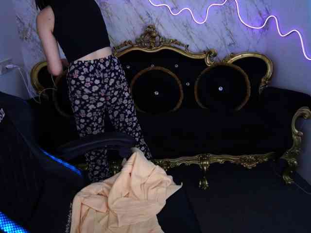 SpicyyDoll webcam