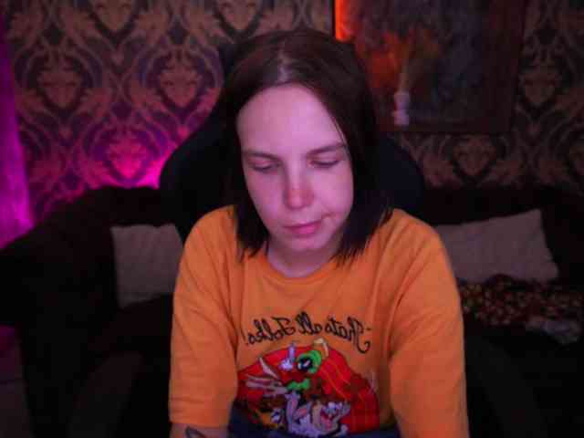 SpicyyDoll webcam