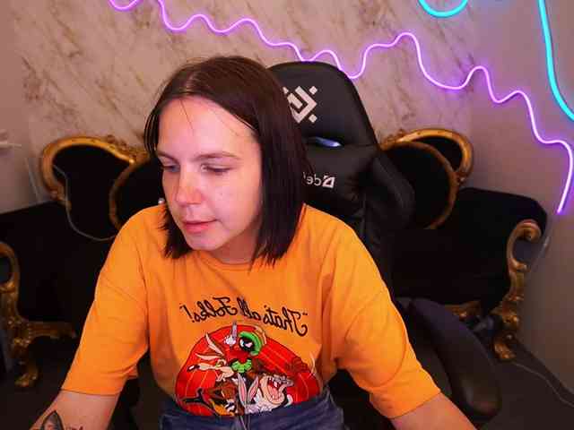 SpicyyDoll webcam