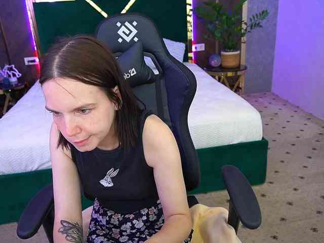 SpicyyDoll webcam