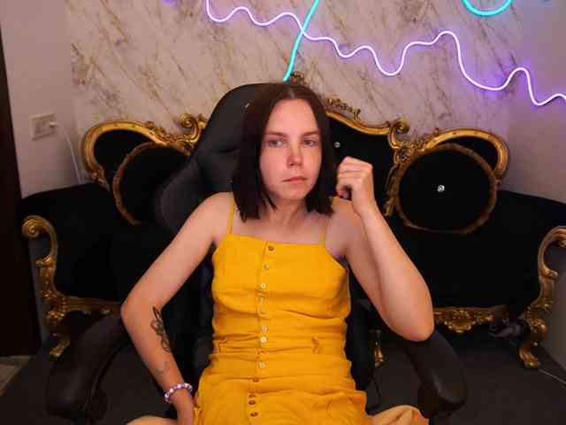 SpicyyDoll webcam
