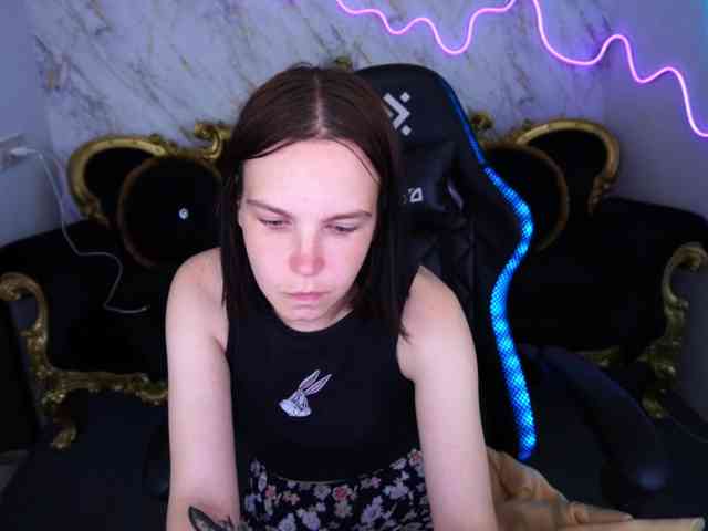 SpicyyDoll webcam