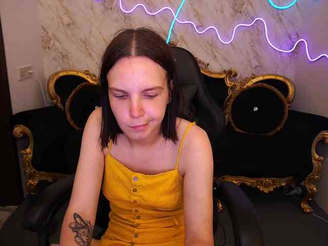 SpicyyDoll webcam