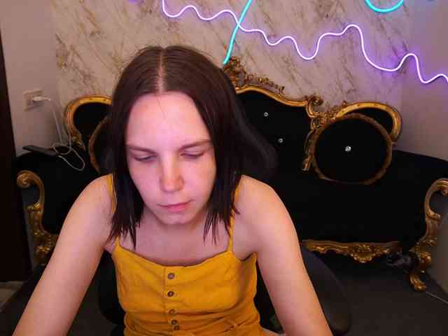 SpicyyDoll webcam