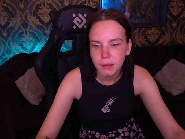 SpicyyDoll webcam