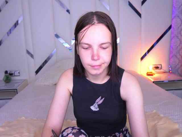 SpicyyDoll webcam