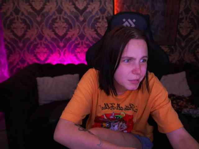 SpicyyDoll webcam