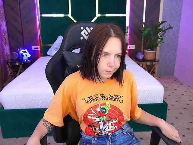 SpicyyDoll webcam