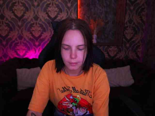 SpicyyDoll webcam