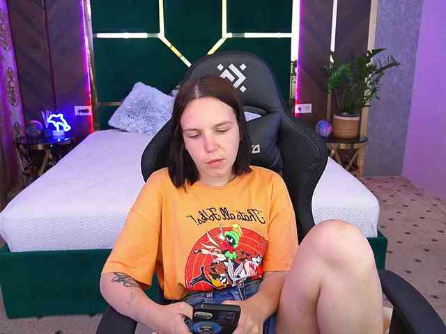 SpicyyDoll webcam