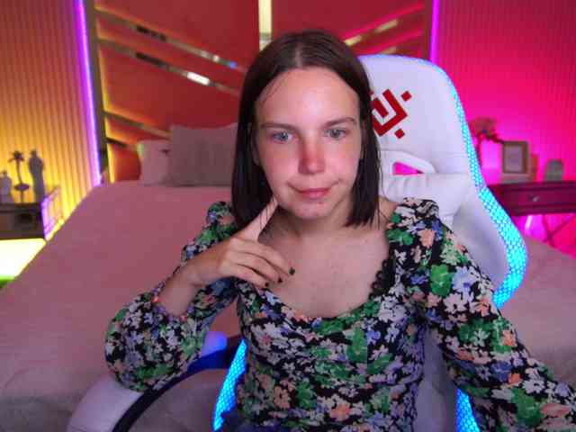 SpicyyDoll webcam