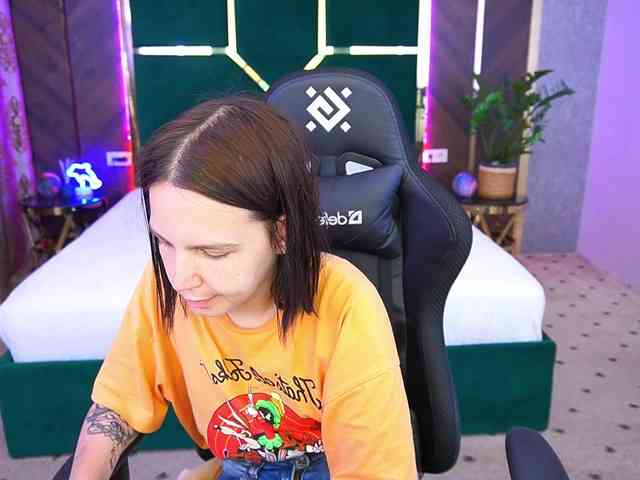 SpicyyDoll webcam