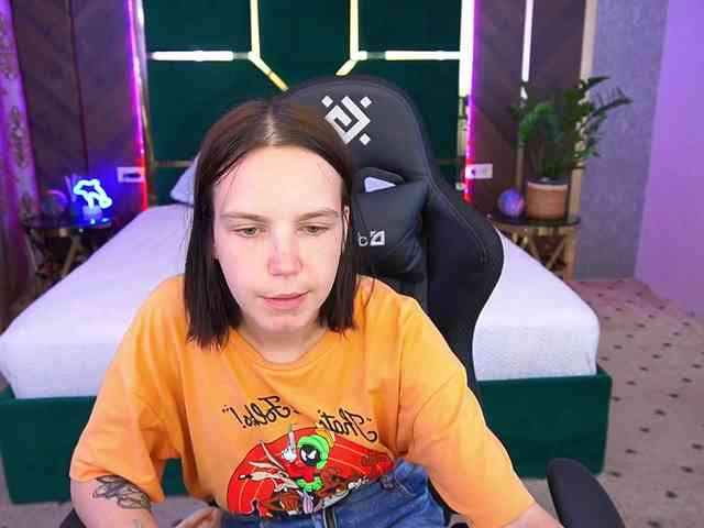 SpicyyDoll webcam