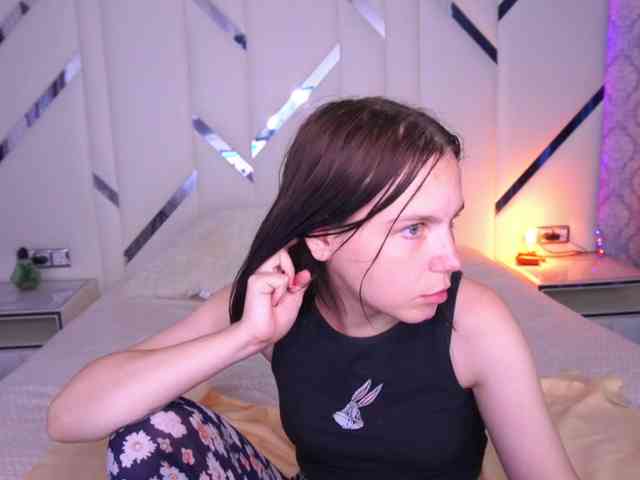 SpicyyDoll webcam