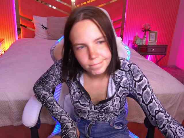 SpicyyDoll webcam