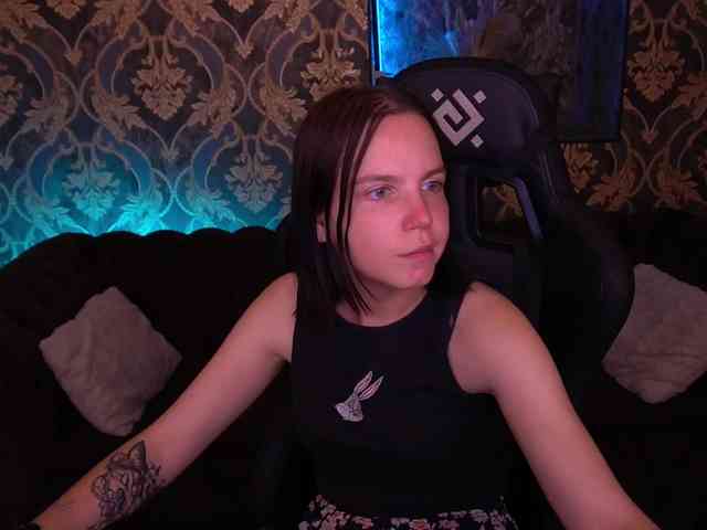 SpicyyDoll webcam