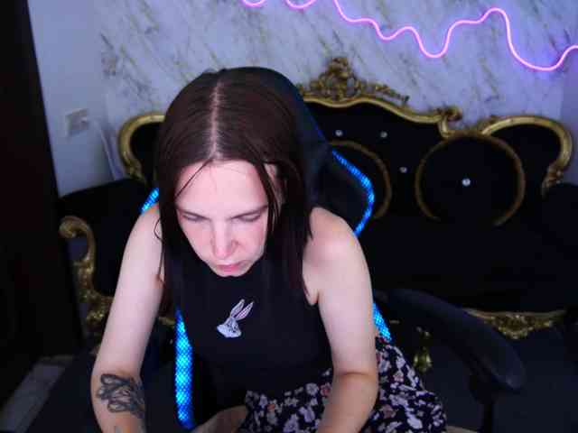 SpicyyDoll webcam