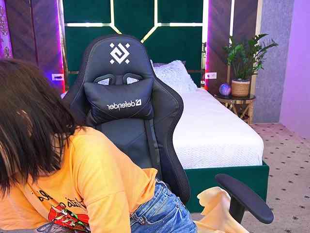 SpicyyDoll Live Webcam on BongaCams