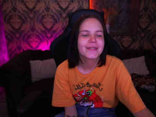 SpicyyDoll webcam