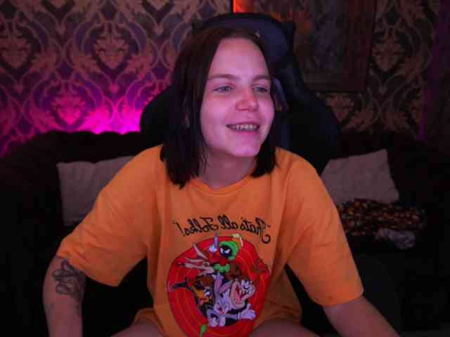 SpicyyDoll webcam