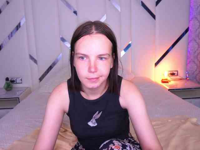SpicyyDoll webcam