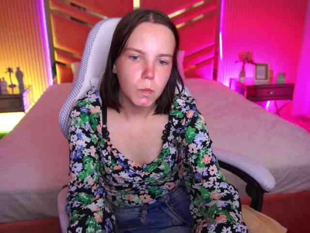 SpicyyDoll webcam