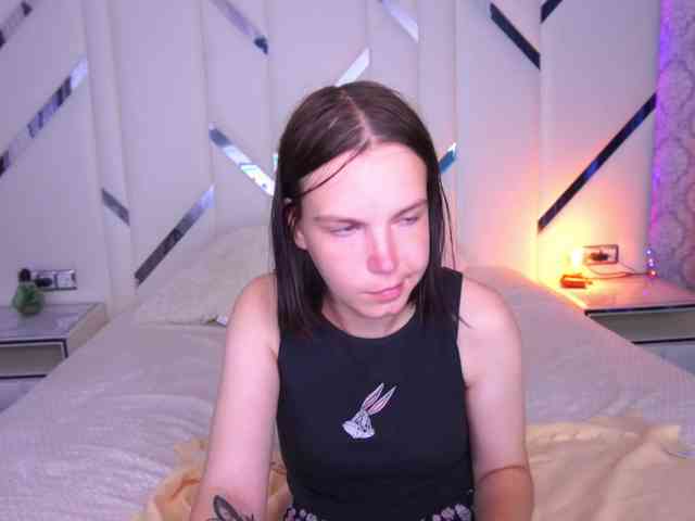SpicyyDoll webcam