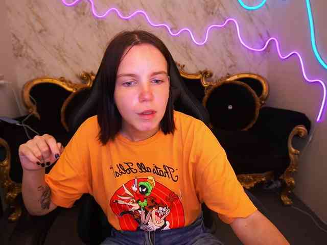 SpicyyDoll webcam