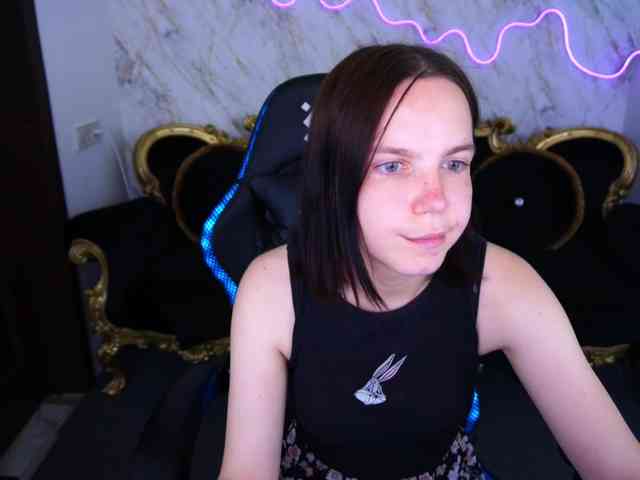 SpicyyDoll webcam