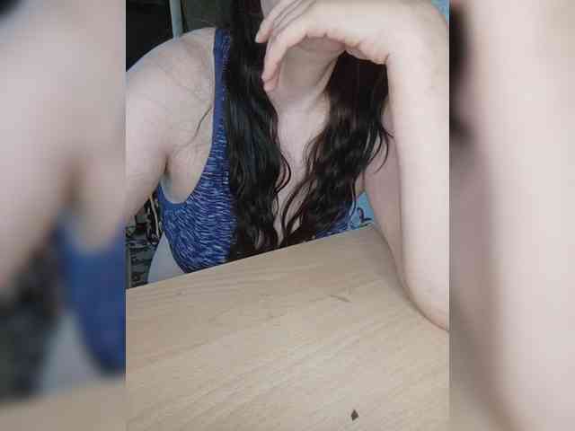 KiraSex webcam