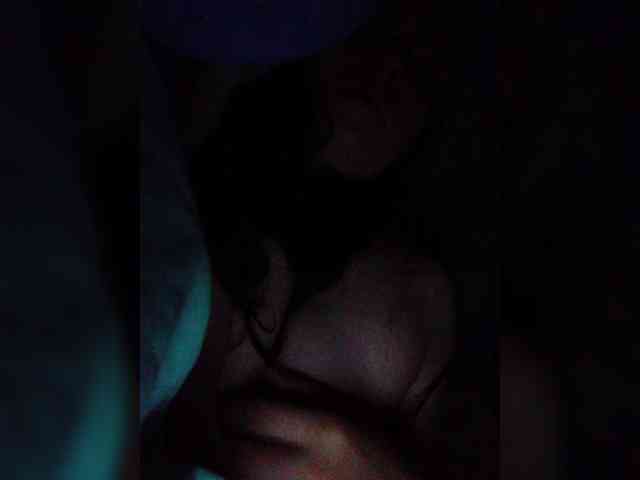 KiraSex webcam