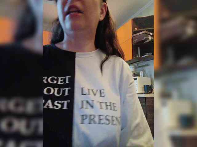 KiraSex webcam
