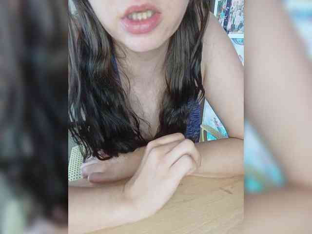 KiraSex webcam