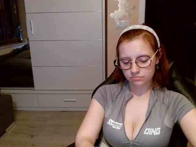 ElianaFlirt webcam