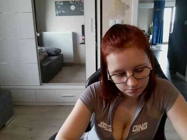 ElianaFlirt webcam