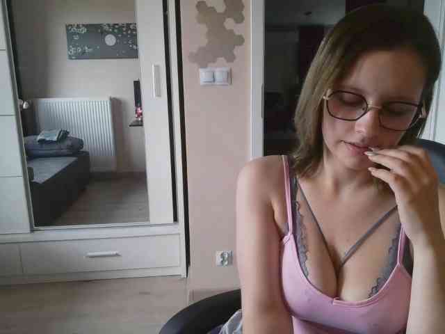 ElianaFlirt webcam