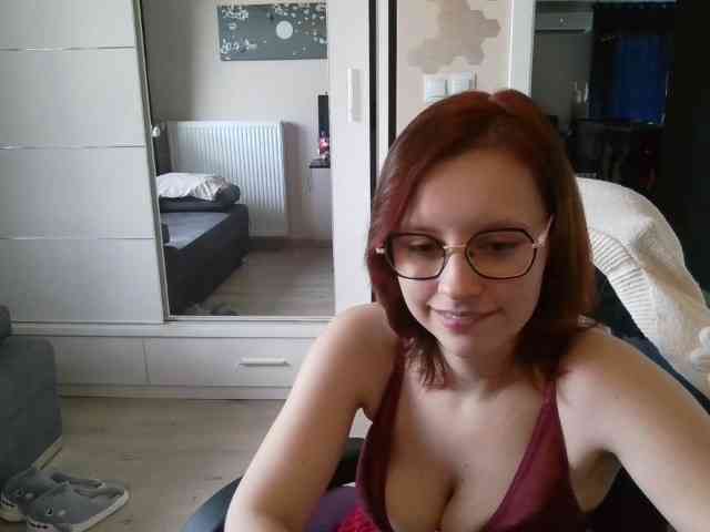 ElianaFlirt webcam