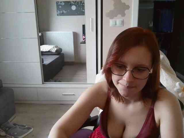 ElianaFlirt webcam