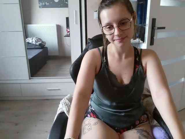 ElianaFlirt webcam