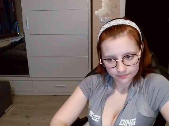 ElianaFlirt webcam
