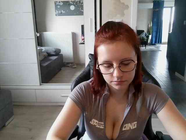 ElianaFlirt webcam