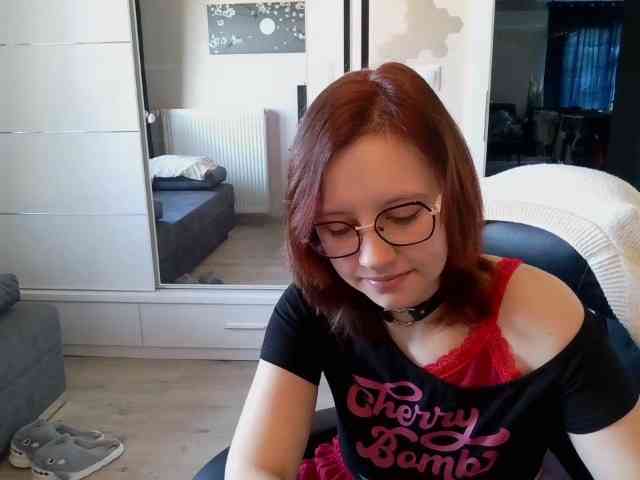 ElianaFlirt webcam