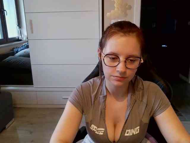 ElianaFlirt webcam
